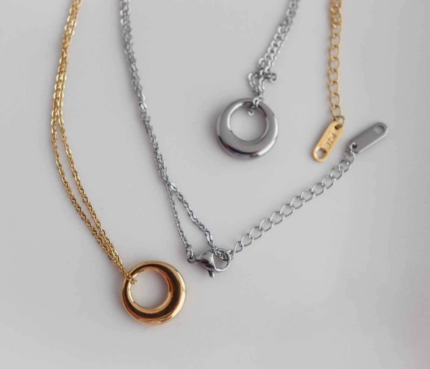 Dainty Circle Necklace