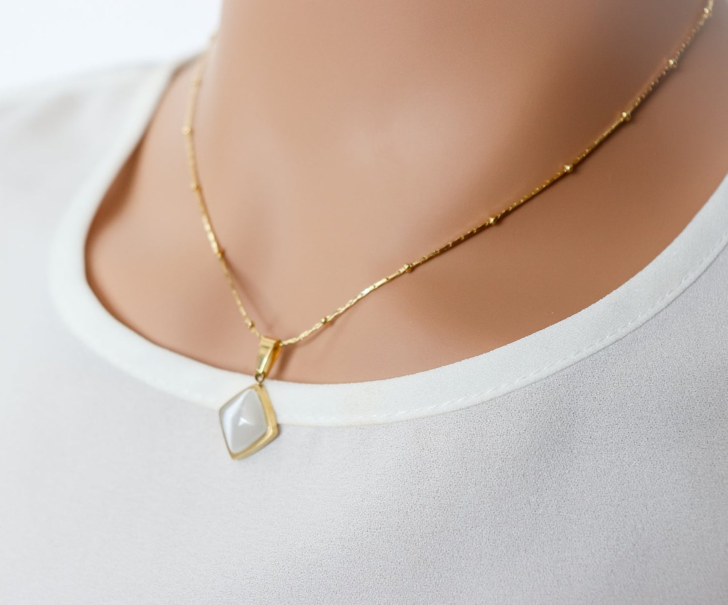 Cloudy Stone Necklace