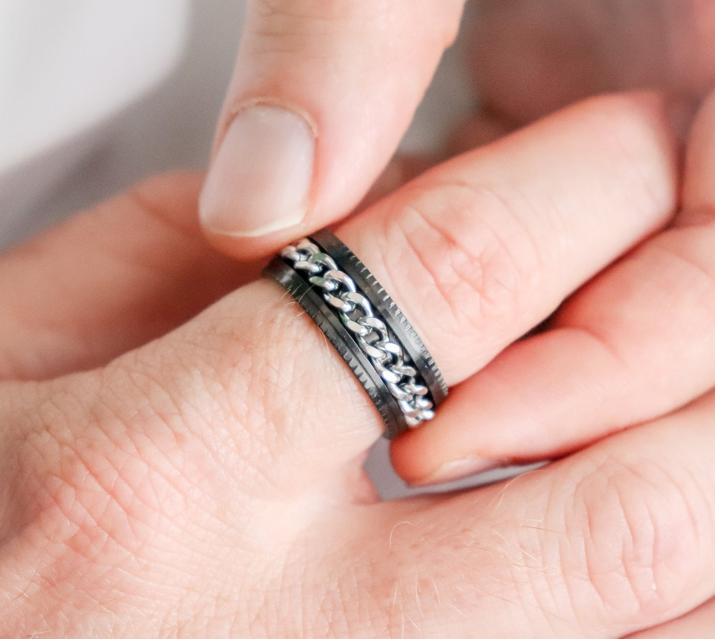 Curb Chain Fidget Ring