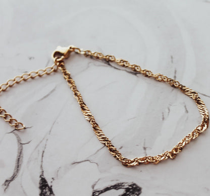 Twist Chain Bracelet