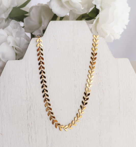 Fluttering Arrow Chain Necklace