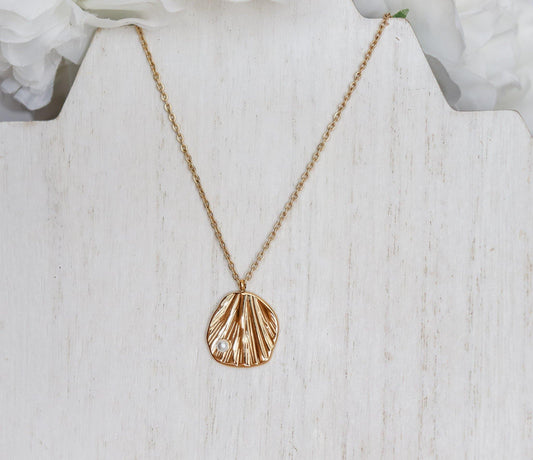 Seashell Pearl Necklace