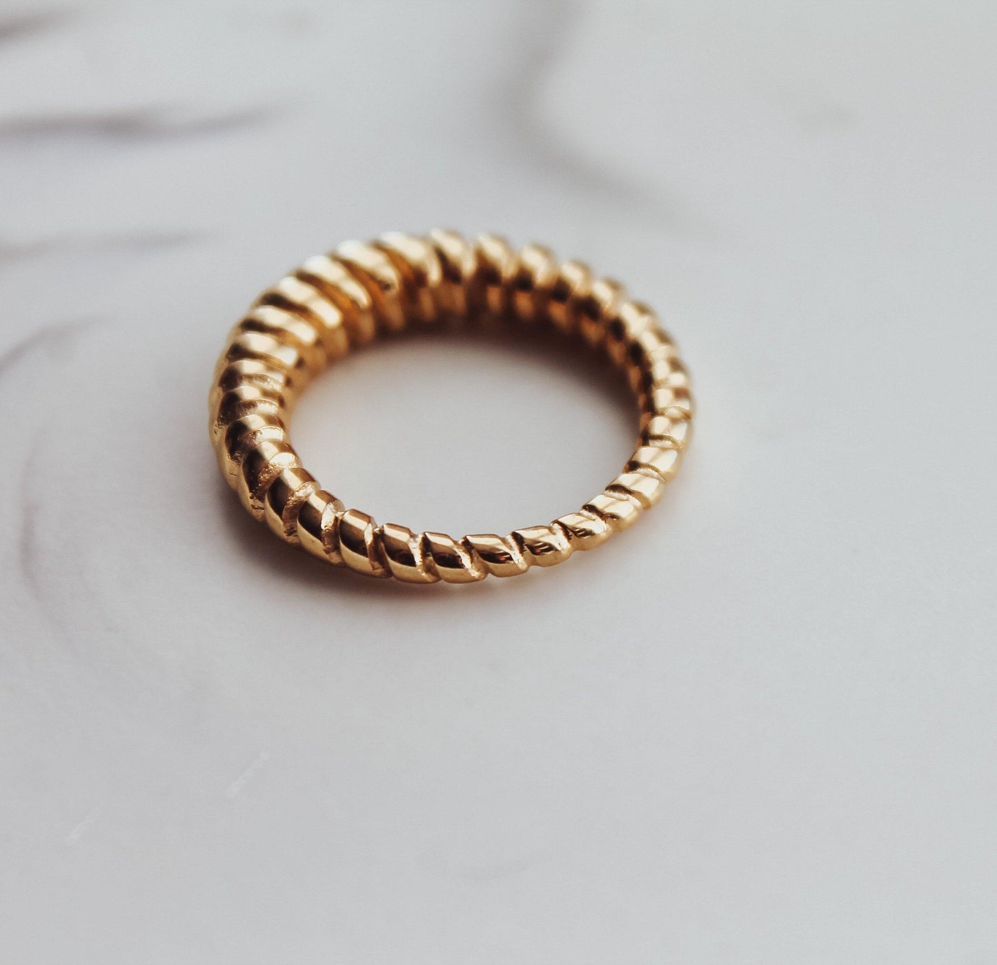 Thin Croissant Ring