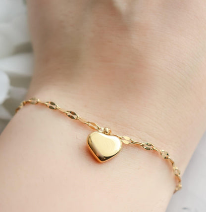 Heart Flutter Chain Bracelet