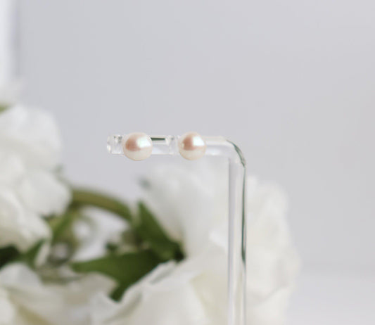 Fresh Pearl Stud Earrings