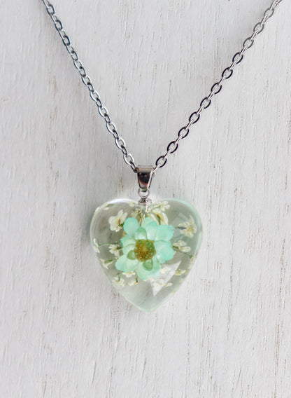 Heart Shaped Resin Flower Pendant Necklace