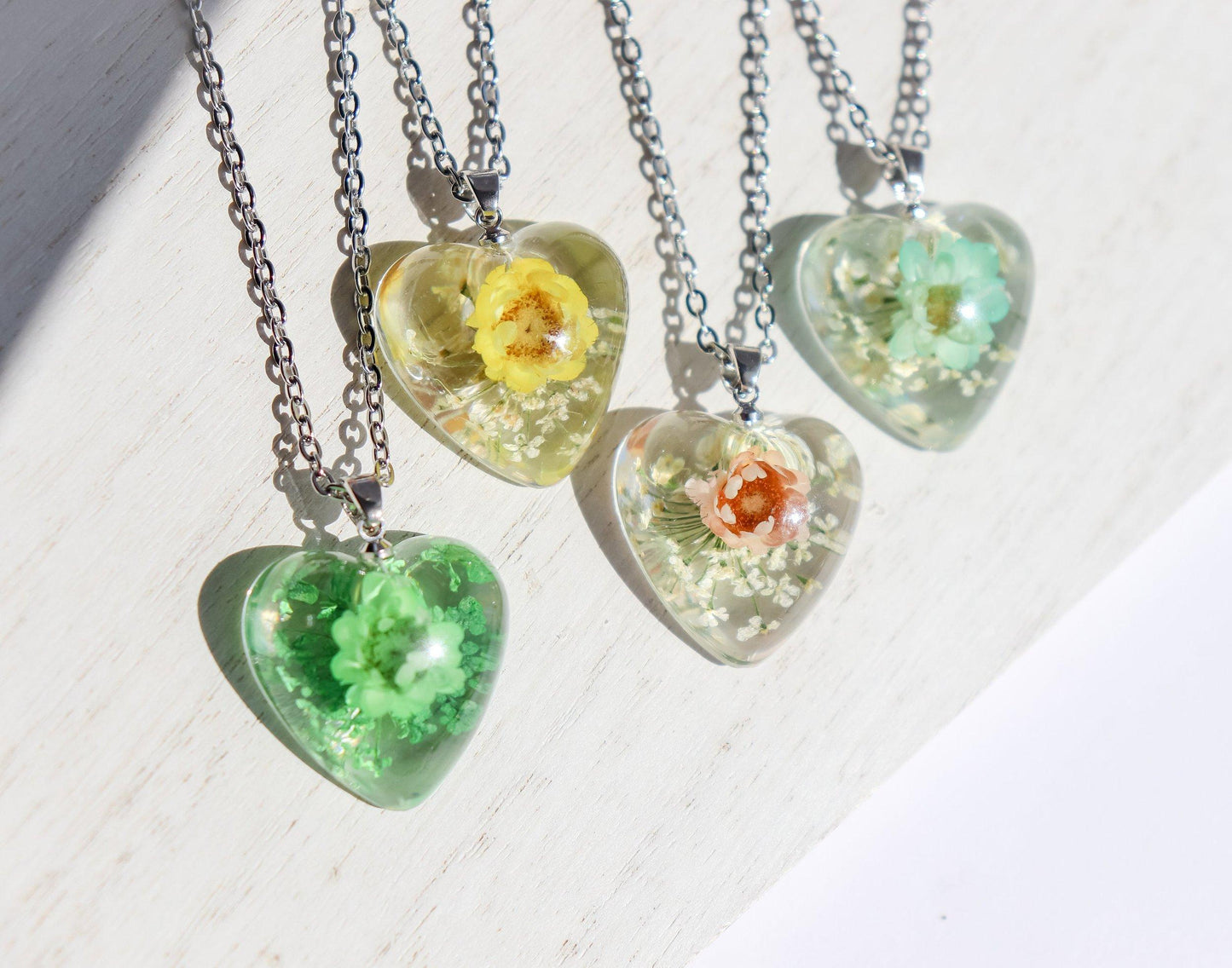 Heart Shaped Resin Flower Pendant Necklace