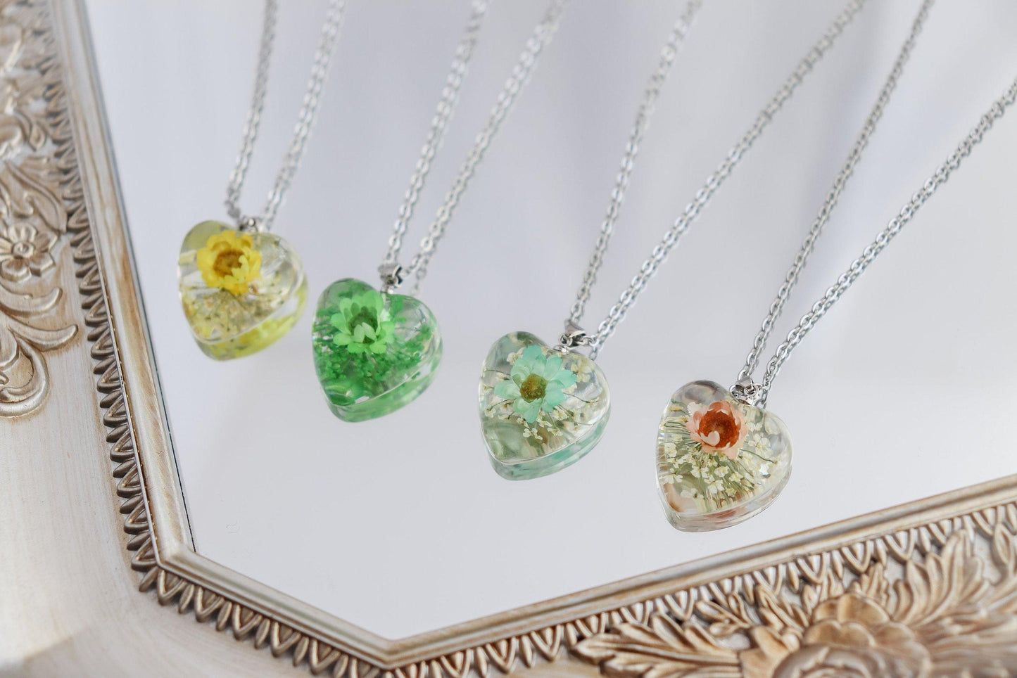 Heart Shaped Resin Flower Pendant Necklace